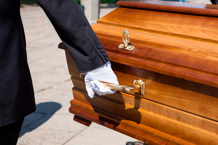 Как поручить похороны стороннему лицу